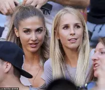 九游体育app-包含拜仁主场大捷，球员赛后激动庆祝胜利，之间.的词条