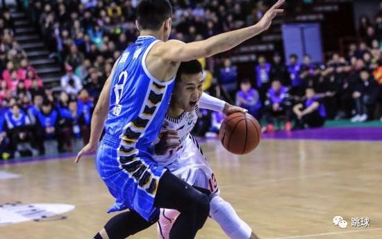 九游体育官网-集结日阿森纳调整名单以备CBA季后赛冲刺阶段广厦男篮豪取连胜，网友：今晨洛杉矶湖人状态回暖的简单介绍